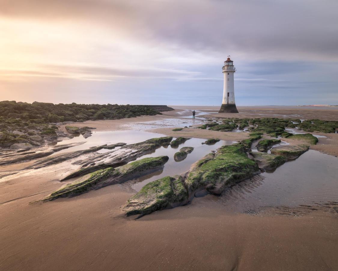 Elmo River Studios - 6 En-Suites In Wallasey - Easy Parking - Short And Long Stays Welcome Экстерьер фото